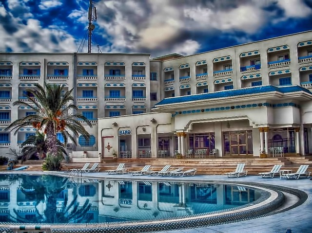 hotel-253944_640