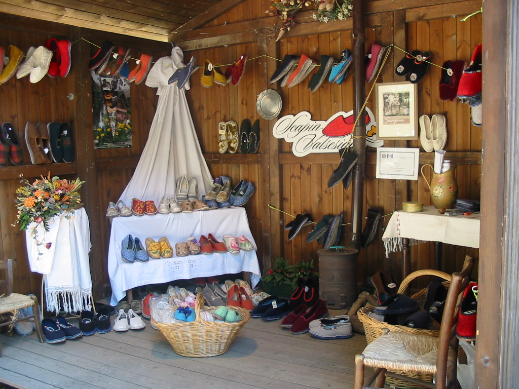 BOTTEGA DELL’ARTIGIANATO