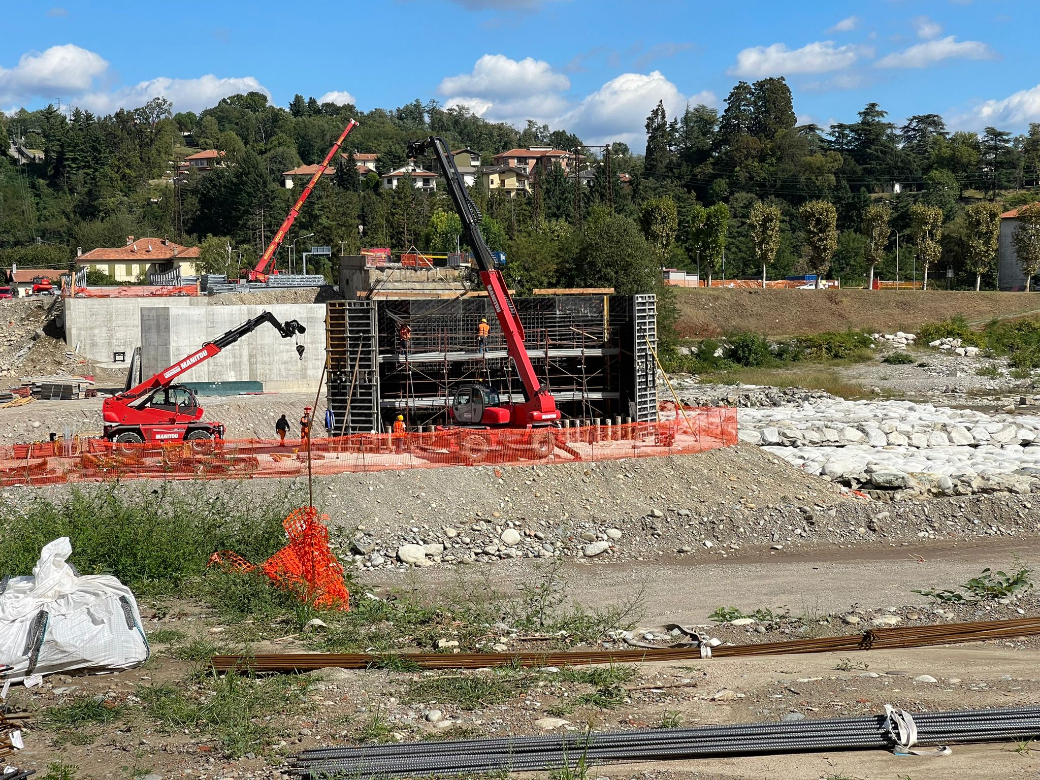 Sopralluogo per i lavori al ponte sul sesia tra romagnano e gattinara